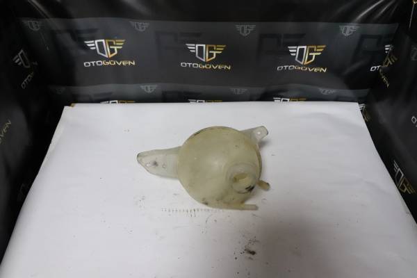 FORD CUSTOM 300 L 125 PS ÇIKMA PARÇA  RADYATÖR SU BİDONU